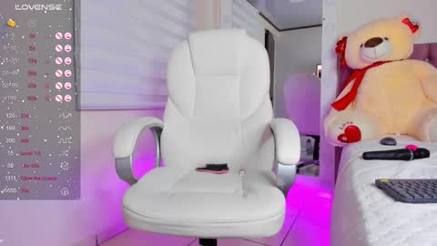 Isa  online show from 03/10/25, 10:37