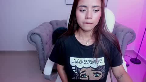 issi_loren online show from 10/25/25, 03:29