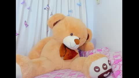 Snapshot of itahisa_sweet chatting on 10/10/25, 02:54 Itahisa sweet online show from 10/10/25, 02:54