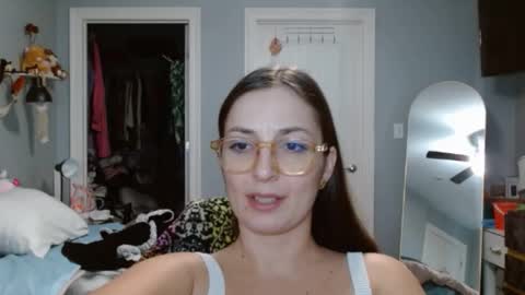 Snapshot of italiana25 chatting on 01/20/25, 07:47 Bella Bloom online show from 01/20/25, 07:47