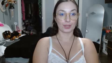 Snapshot of italiana25 chatting on 02/01/25, 05:18 Bella Bloom online show from 02/01/25, 05:18