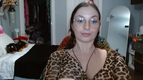 Snapshot of italiana25 chatting on 02/03/25, 07:51 Bella Bloom online show from 02/03/25, 07:51
