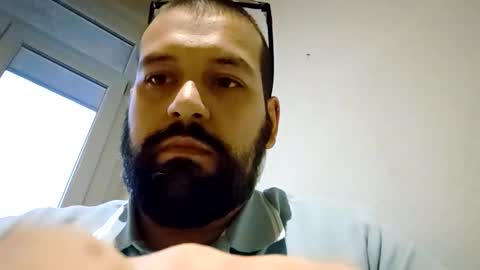 Snapshot of italianbigboy93 chatting on 11/04/25, 04:17 italianbigboy93 online show from 11/04/25, 04:17