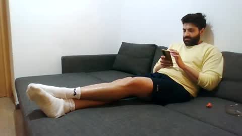 italianboybcn online show from 01/10/25, 08:18