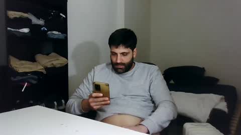 italianboybcn online show from 01/16/25, 05:23