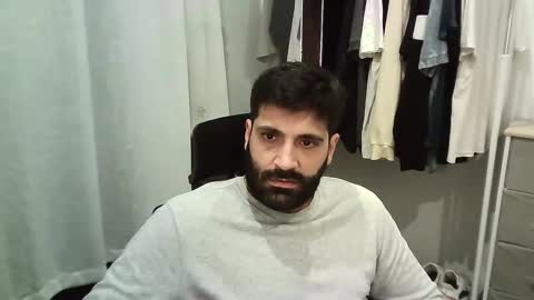 italianboybcn online show from 10/09/25, 07:34