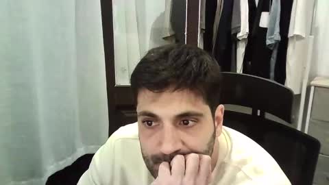 italianboybcn online show from 10/10/25, 08:19