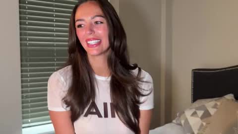 Snapshot of its_laurensworld chatting on 10/03/25, 08:11 BondageYogaPrincess online show from 10/03/25, 08:11