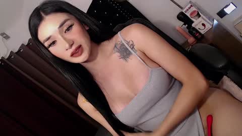 Snapshot of its_me_khalifa chatting on 01/25/25, 06:13 MARIA LABO online show from 01/25/25, 06:13
