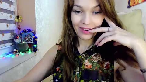Snapshot of itslunaday chatting on 12/20/24, 02:27 itslunaday online show from 12/20/24, 02:27