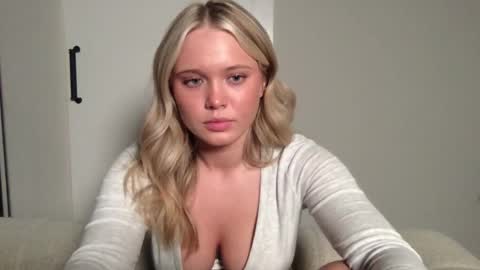 Snapshot of itsmadisynmae chatting on 03/07/25, 12:37 OF madisynmaee online show from 03/07/25, 12:37