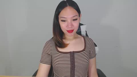 itsmehotqueen online show from 10/23/25, 11:03
