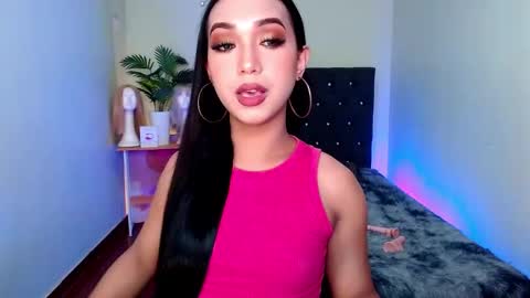 Snapshot of itsmesofiaa69 chatting on 11/17/25, 12:49 Sofia online show from 11/17/25, 12:49