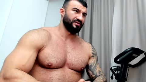 Snapshot of iustinmucle95 chatting on 12/20/24, 03:47 iustinmucle95 online show from 12/20/24, 03:47