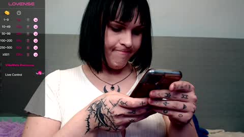 Snapshot of ivamayy chatting on 01/24/25, 12:31 Sasha online show from 01/24/25, 12:31