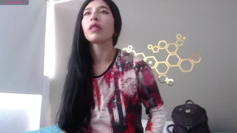 Snapshot of ivana_rose chatting on 01/11/25, 09:04 Adris online show from 01/11/25, 09:04