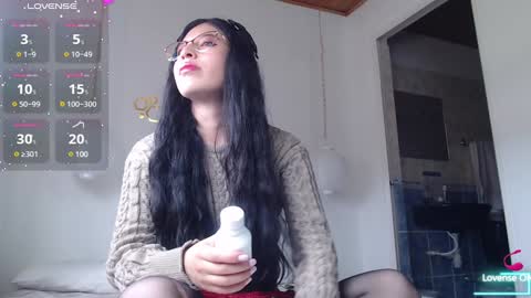 Snapshot of ivana_rose chatting on 01/28/25, 08:36 Adris online show from 01/28/25, 08:36