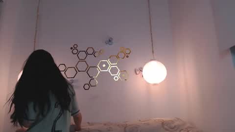 Snapshot of ivana_rose chatting on 03/06/25, 01:27 Adris online show from 03/06/25, 01:27