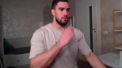 IvanHydee online show from 10/30/25, 05:42