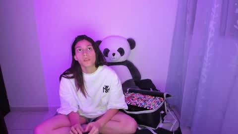Snapshot of ivanna_essis chatting on 03/02/25, 01:47 ivanna_essis online show from 03/02/25, 01:47