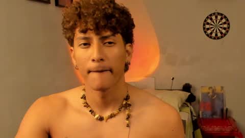 Snapshot of ivano_jones chatting on 02/05/25, 06:46 Ivano online show from 02/05/25, 06:46