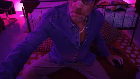 yves online show from 10/16/25, 11:44