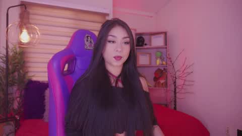 iveet  online show from 11/12/25, 01:44