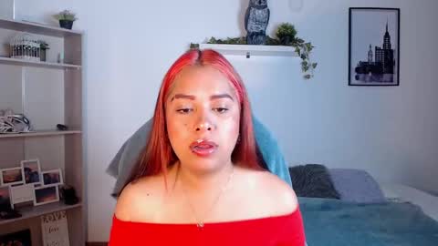 Snapshot of ivone_castro chatting on 10/27/25, 12:42 ivone_castro online show from 10/27/25, 12:42