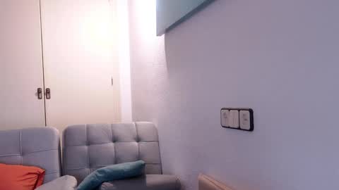 Snapshot of ivonne_hilton chatting on 02/21/25, 08:51 Ivonne online show from 02/21/25, 08:51