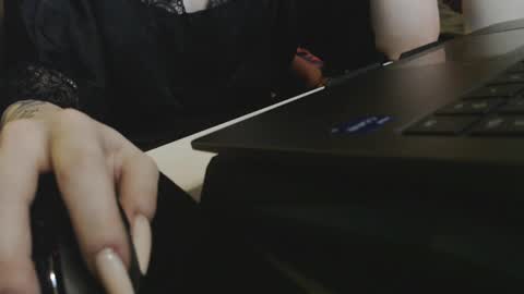 Ivy online show from 02/04/25, 01:23