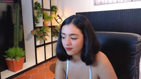 Snapshot of ivy_gail chatting on 11/16/25, 04:18 IVY online show from 11/16/25, 04:18