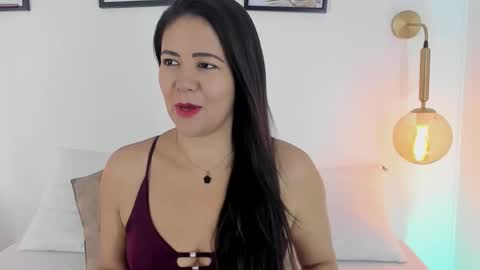 Ivy  online show from 11/04/25, 02:05