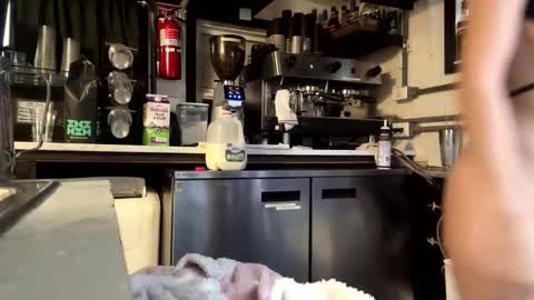 Snapshot of ivydollxoxo chatting on 11/05/25, 03:34 Ivy Rose online show from 11/05/25, 03:34