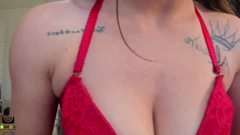 Snapshot of ivyfoxx_ chatting on 02/05/25, 05:53 IvyFox online show from 02/05/25, 05:53