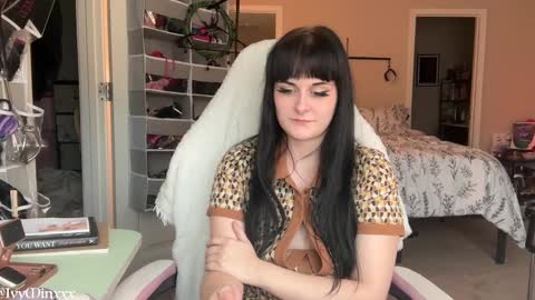 Snapshot of ivyminxxx chatting on 01/19/25, 07:37 Ivy Minxxx online show from 01/19/25, 07:37