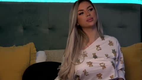  Ivy  online show from 02/19/25, 10:23