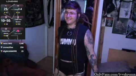 Snapshot of ivyshrumx chatting on 09/14/25, 09:14 Ivy ShrumX online show from 09/14/25, 09:14