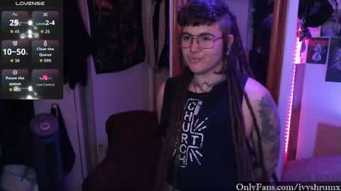 Snapshot of ivyshrumx chatting on 09/27/25, 02:16 Ivy ShrumX online show from 09/27/25, 02:16