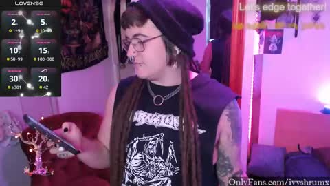 Snapshot of ivyshrumx chatting on 10/09/25, 01:14 Ivy ShrumX online show from 10/09/25, 01:14