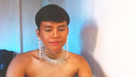 Snapshot of iya143 chatting on 10/16/25, 03:51 iya143 online show from 10/16/25, 03:51