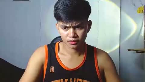 Snapshot of iya143 chatting on 10/27/25, 03:21 iya143 online show from 10/27/25, 03:21