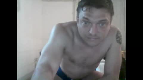 Snapshot of izealvaro chatting on 09/13/25, 01:05 izealvaro online show from 09/13/25, 01:05