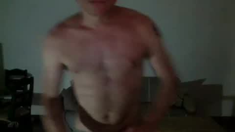 Snapshot of izealvaro chatting on 10/18/25, 02:58 izealvaro online show from 10/18/25, 02:58