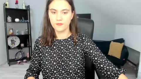 Izzy online show from 10/22/25, 08:41