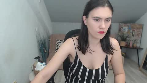 Izzy online show from 11/21/25, 02:05