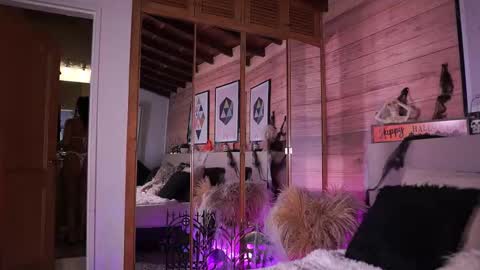 izzywild1 online show from 10/27/25, 10:52