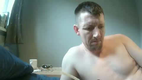 Snapshot of j281133 chatting on 03/10/25, 02:16 Big 8 online show from 03/10/25, 02:16