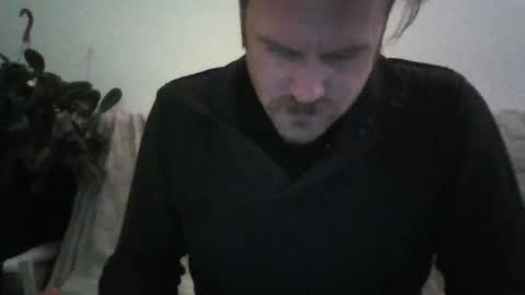 Snapshot of j_tree88 chatting on 01/15/25, 10:38 TR88 online show from 01/15/25, 10:38