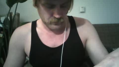 Snapshot of j_tree88 chatting on 02/11/25, 01:20 TR88 online show from 02/11/25, 01:20