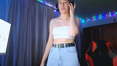 Snapshot of jacelyngarcea chatting on 10/20/25, 01:11 Lilo online show from 10/20/25, 01:11